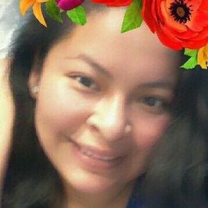 Meet your Posher, Sarahi